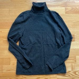 Lord & Taylor Cashmere sweater. Size M